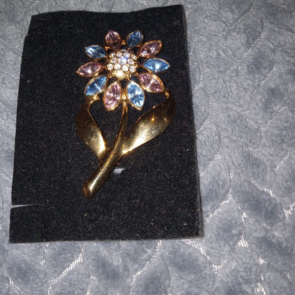 Flowers Lapel pins